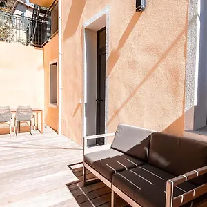 https://appartement-2-pieces-coeur-de-ville-terrasse.fr-provencehotel.com