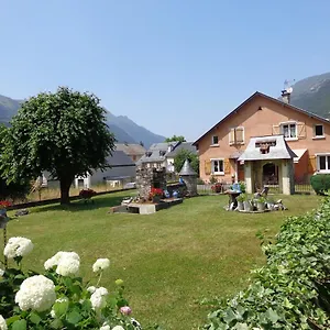 https://chez-corine-marque-2.midi-pyreneeshotels.com