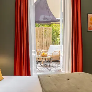 Hotell De France, Un Ammi